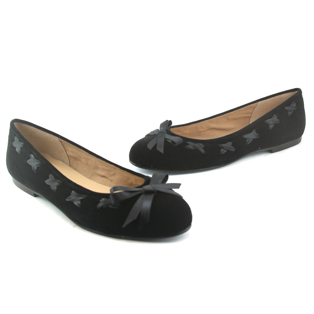 Edie - Black Velvet